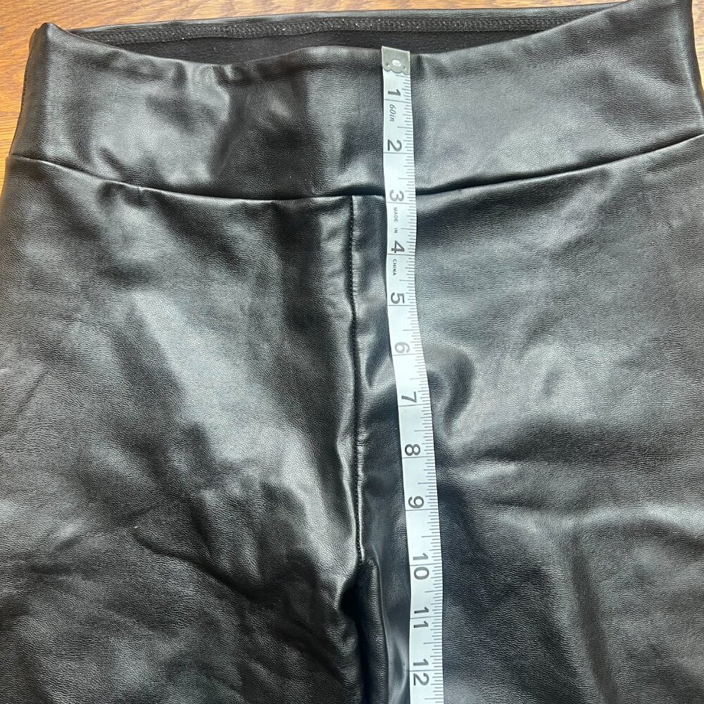 Abercrombie & Fitch Vegan Faux Leather Leggings – Women’s Size Small (Black) - Picture 6 of 8